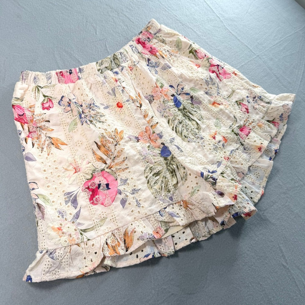 Dance & Marvel Shorts Women S Cream Floral Eyelet Ruffle Boho Soft Girl Summer - Picture 2 of 8